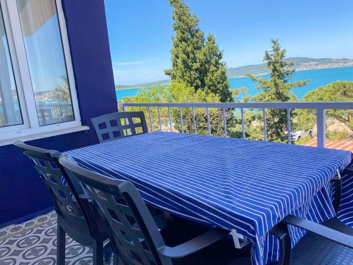 Lacivert Hotel Айвалик Екстер'єр фото