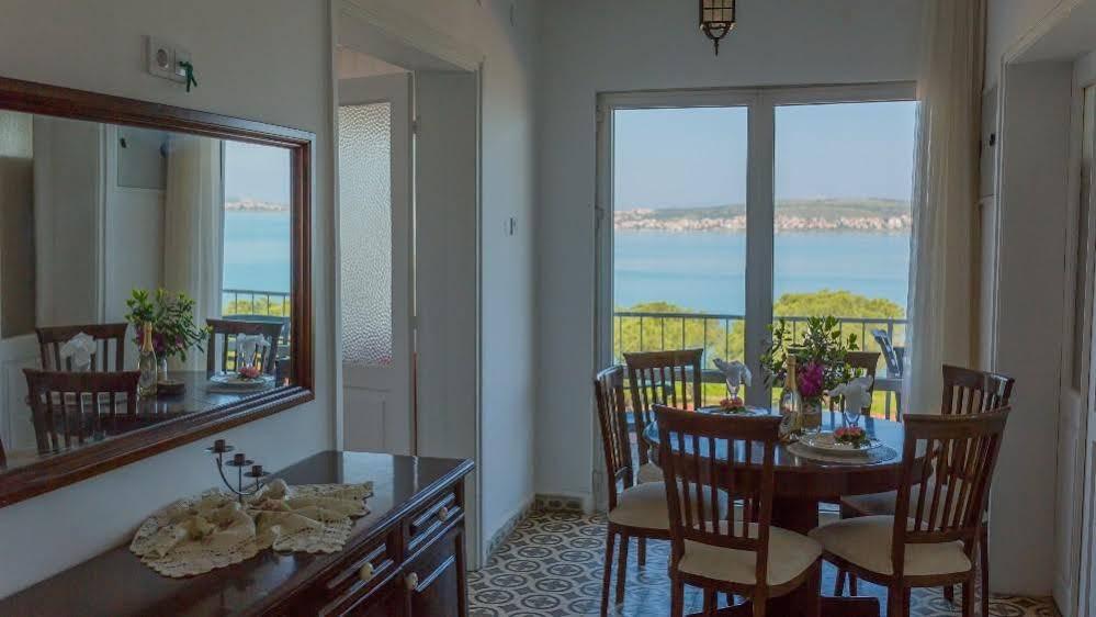 Lacivert Hotel Айвалик Екстер'єр фото